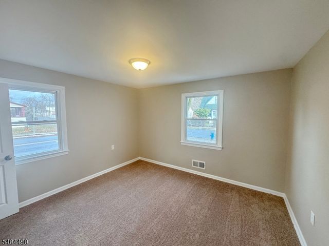 11 Van Dam Ave, Bloomingdale Boro, NJ 07403