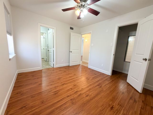 1613 N Rodeo Dr, Gladewater, TX 75647