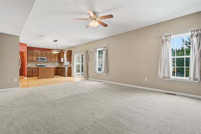 613 Glengarry Ct, Plum Boro, PA 15239