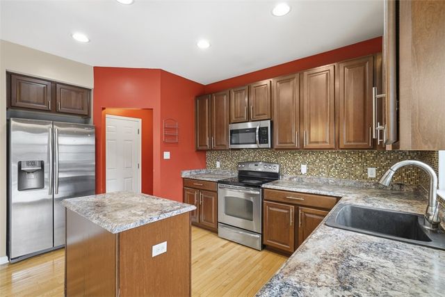 613 Glengarry Ct, Plum Boro, PA 15239