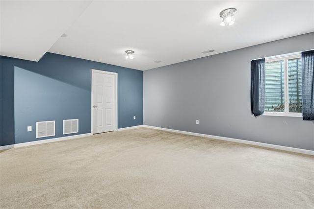 613 Glengarry Ct, Plum Boro, PA 15239