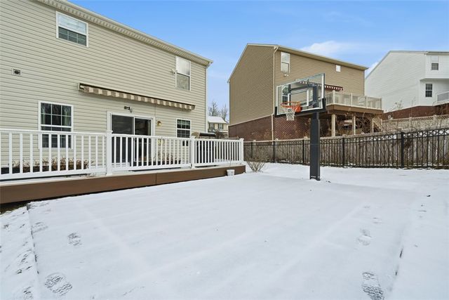 613 Glengarry Ct, Plum Boro, PA 15239