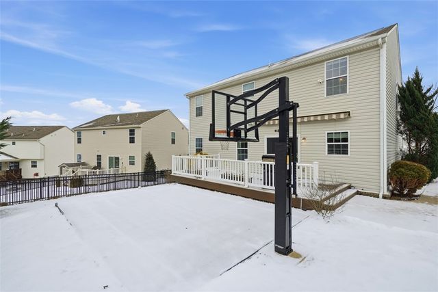 613 Glengarry Ct, Plum Boro, PA 15239