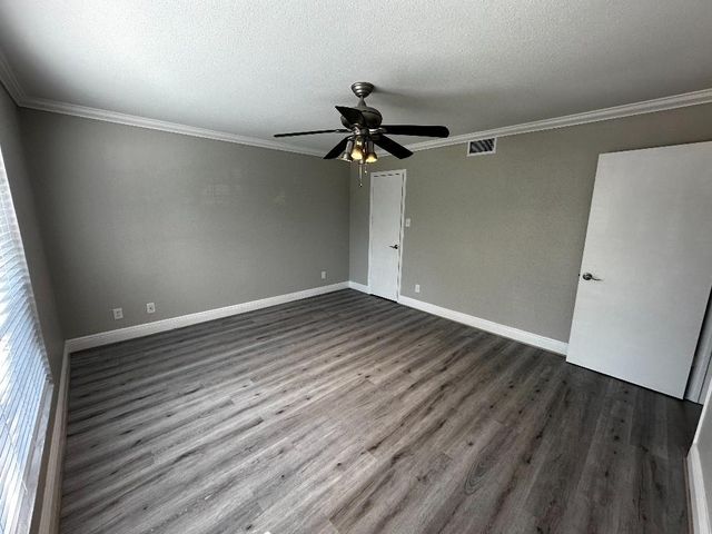4444 Victory Drive 1311, Houston, TX 77088