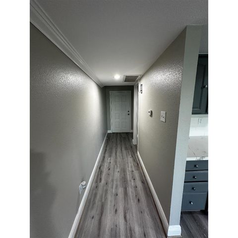 4444 Victory Drive 1311, Houston, TX 77088