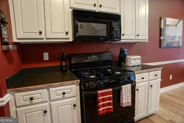 3875 Spring Manor Court, Loganville, GA 30052