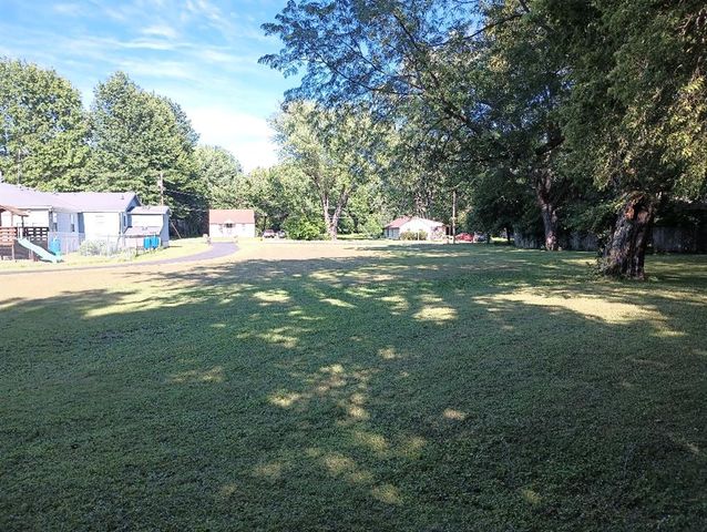 1712 S Hands Street, Independence, MO 64055