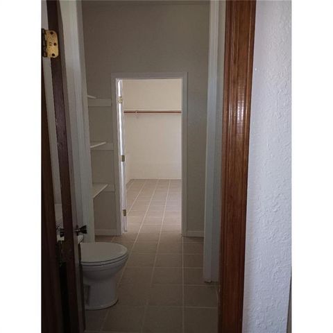 1712 S Hands Street, Independence, MO 64055