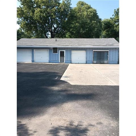 1712 S Hands Street, Independence, MO 64055
