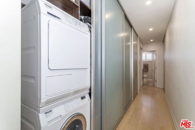 1221 N Kings Road 307, West Hollywood, CA 90069