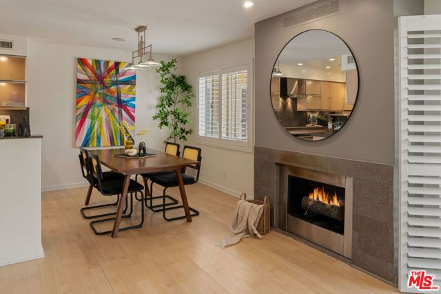 1221 N Kings Road 307, West Hollywood, CA 90069