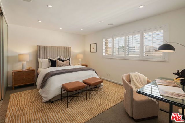 1221 N Kings Road 307, West Hollywood, CA 90069