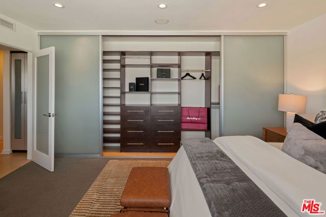 1221 N Kings Road 307, West Hollywood, CA 90069