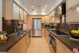 1221 N Kings Road 307, West Hollywood, CA 90069