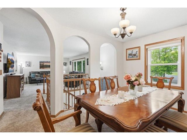 1072 Edgewood Circle, Hudson, WI 54016