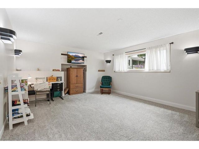 1072 Edgewood Circle, Hudson, WI 54016