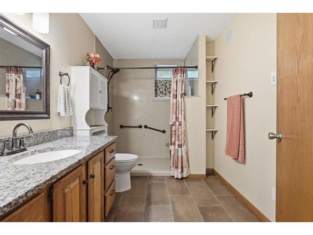 1072 Edgewood Circle, Hudson, WI 54016