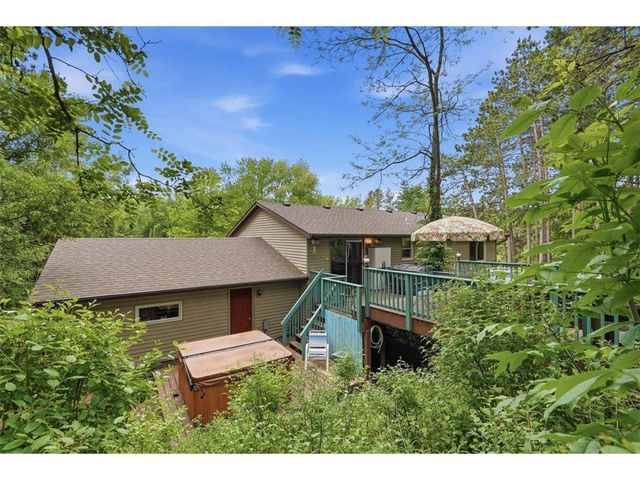 1072 Edgewood Circle, Hudson, WI 54016