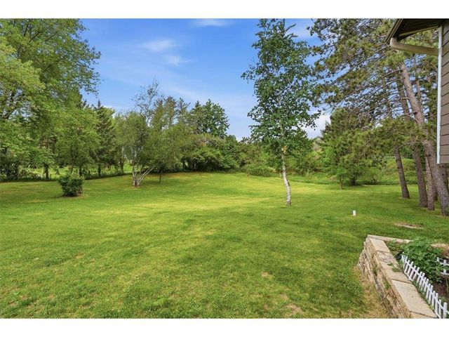 1072 Edgewood Circle, Hudson, WI 54016