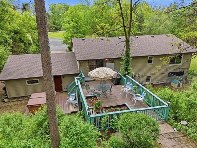 1072 Edgewood Circle, Hudson, WI 54016