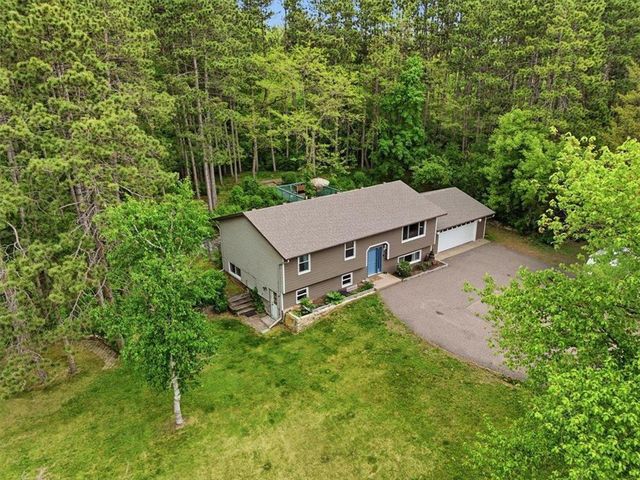 1072 Edgewood Circle, Hudson, WI 54016