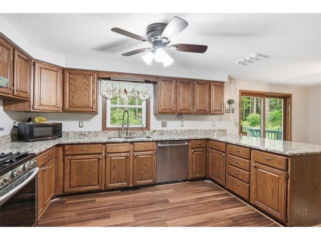 1072 Edgewood Circle, Hudson, WI 54016