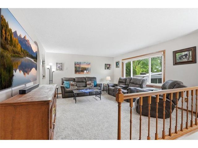 1072 Edgewood Circle, Hudson, WI 54016