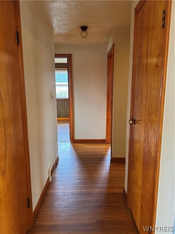 208 Nancycrest Lane, West Seneca, NY 14224