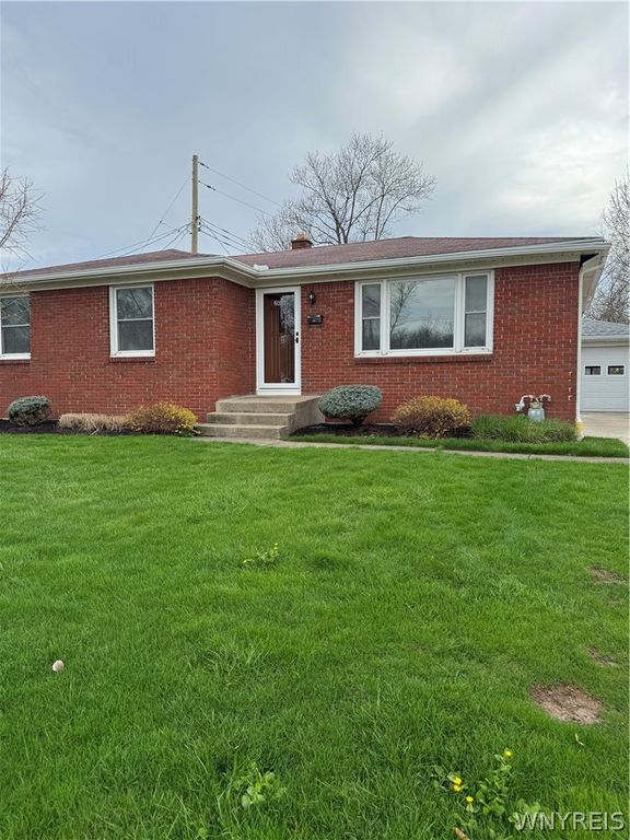208 Nancycrest Lane, West Seneca, NY 14224