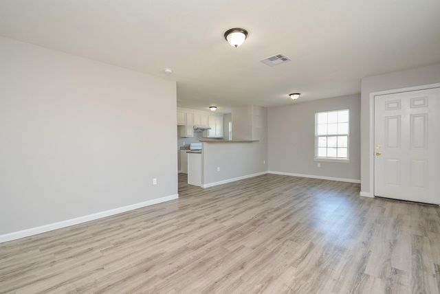 7611 Dyer Street, Houston, TX 77088