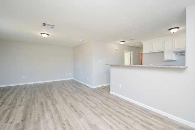7611 Dyer Street, Houston, TX 77088