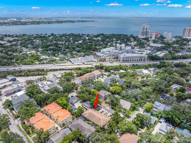 2411 W JETTON AVENUE, Tampa, FL 33629