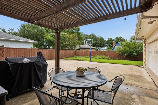 11152 Carissa Drive, Dallas, TX 75218