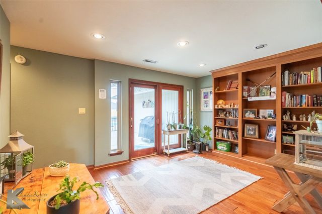 2810 Woodlake Drive, Abilene, TX 79606