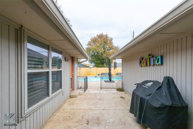 2810 Woodlake Drive, Abilene, TX 79606