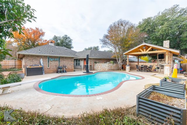 2810 Woodlake Drive, Abilene, TX 79606