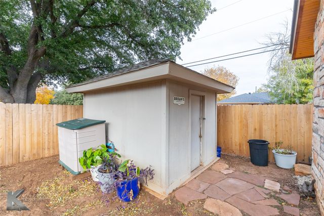 2810 Woodlake Drive, Abilene, TX 79606