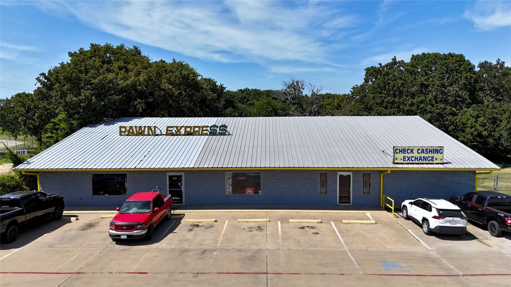 2106 W Main Street, Gun Barrel City, TX 75156