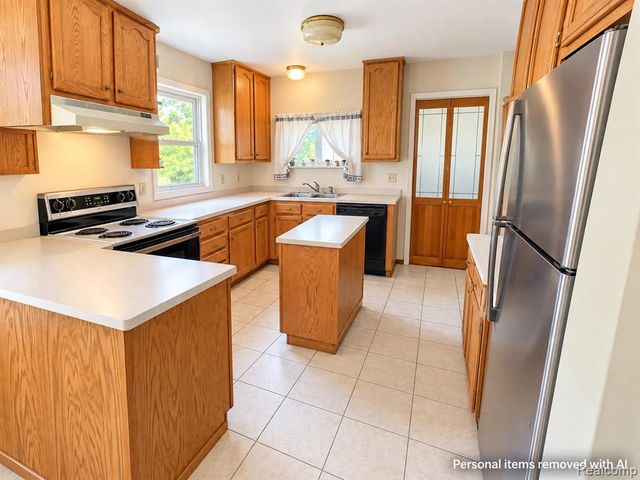 47840 Ford Road, Canton, MI 48187