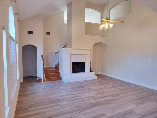 4127 N Nolan Place, Pearland, TX 77584