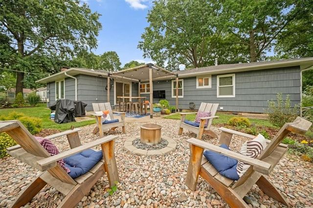 5136 Reeds Road, Mission, KS 66202