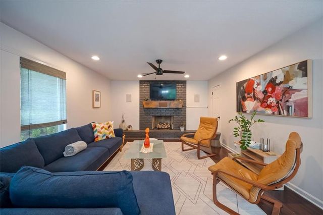 5136 Reeds Road, Mission, KS 66202