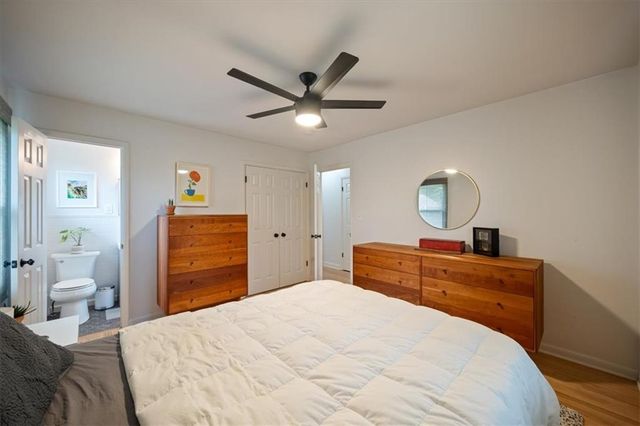 5136 Reeds Road, Mission, KS 66202
