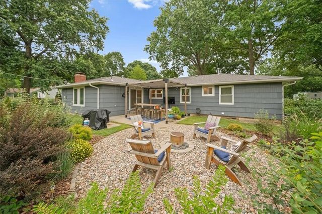 5136 Reeds Road, Mission, KS 66202