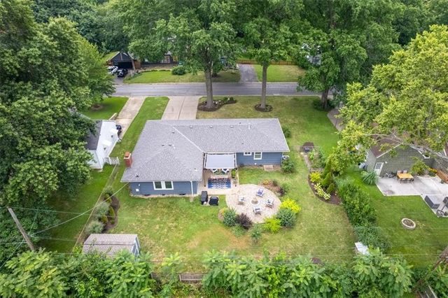 5136 Reeds Road, Mission, KS 66202