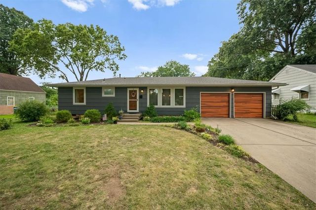 5136 Reeds Road, Mission, KS 66202