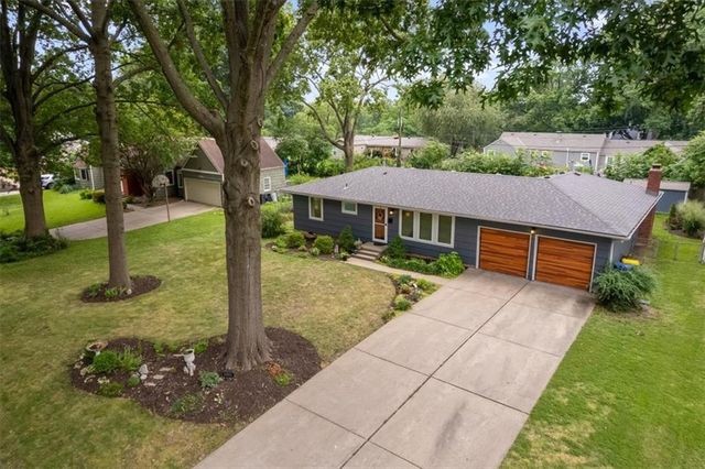 5136 Reeds Road, Mission, KS 66202