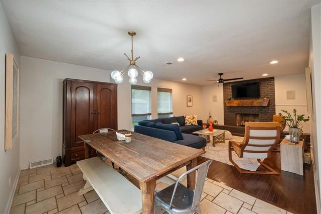 5136 Reeds Road, Mission, KS 66202