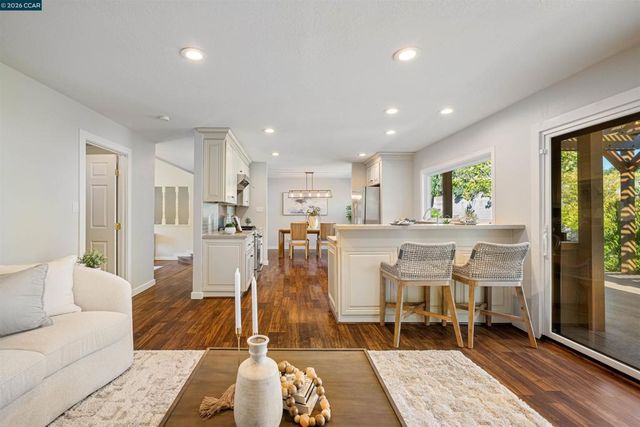 1541 Longford Ct, Walnut Creek, CA 94598