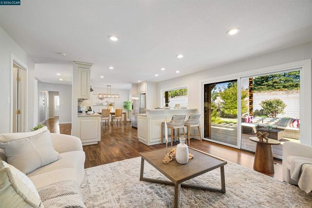 1541 Longford Ct, Walnut Creek, CA 94598
